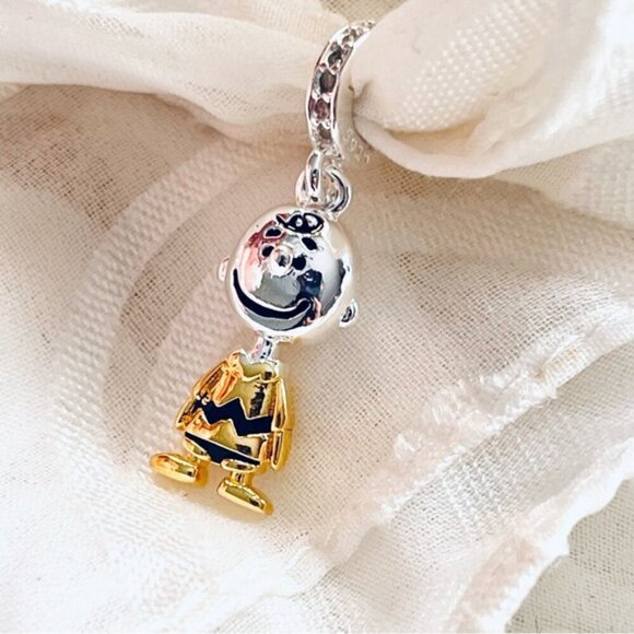 🐾 NWOT Charlie Brown & Snoopy Charms ✨ - Picture 9 of 15